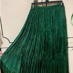 NWT Vintage Metallic shiny pleated skirt